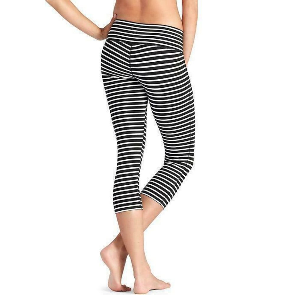 Athleta Stripes Chaturanga Capri Parallel Stripe Stretchy Exercise Cropped Tight